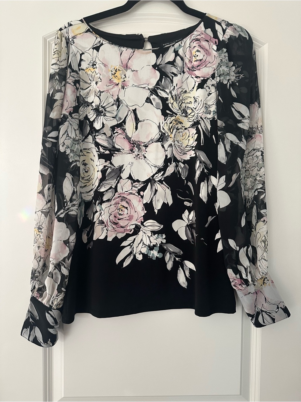 Black Floral Long-Sleeve Women's Blouse - Pink & Cream Flower Print